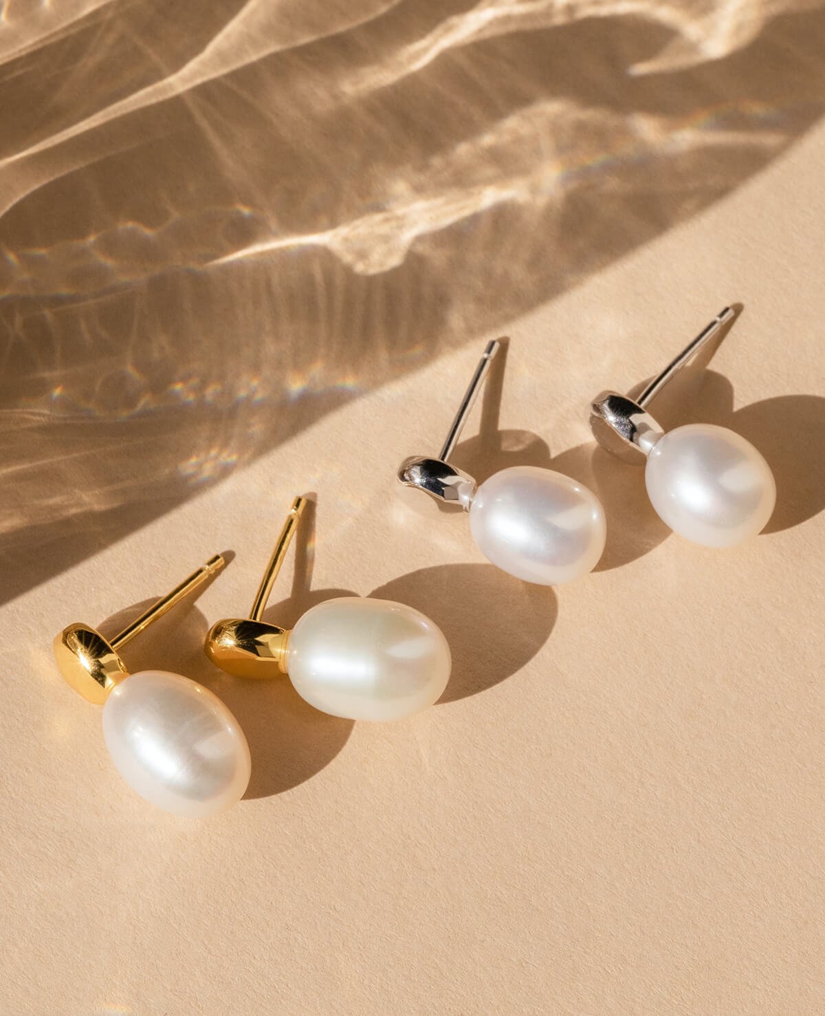 Pearl earring studs – Image 2